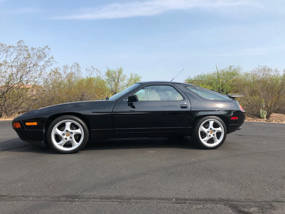 1989 Porsche 928 S4 - Image 9 of 31