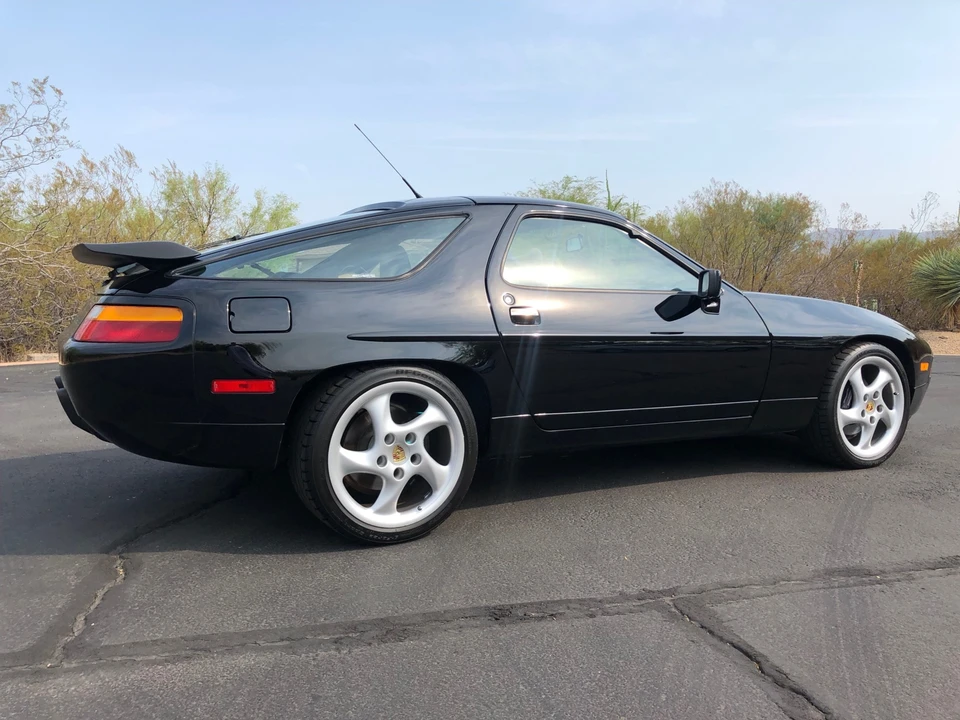 1989 Porsche 928 S4 - Image 12 of 31