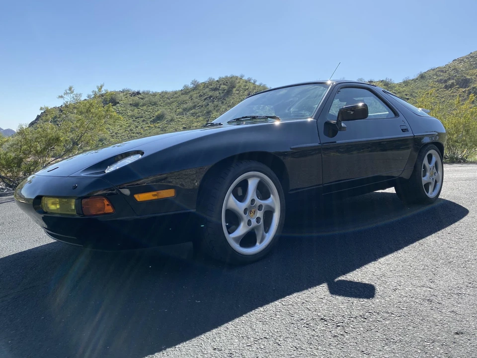 1989 Porsche 928 S4 - Image 2 of 31