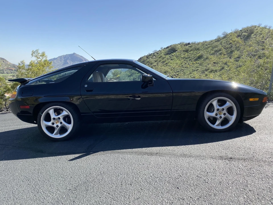 1989 Porsche 928 S4 - Image 10 of 31