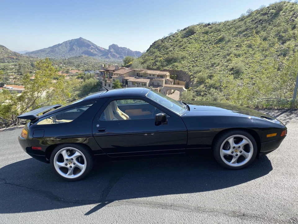1989 Porsche 928 S4 - Image 9 of 31