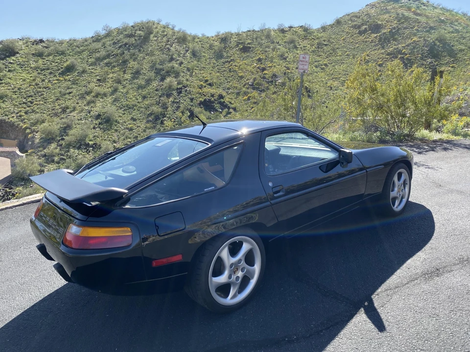 1989 Porsche 928 S4 - Image 13 of 31