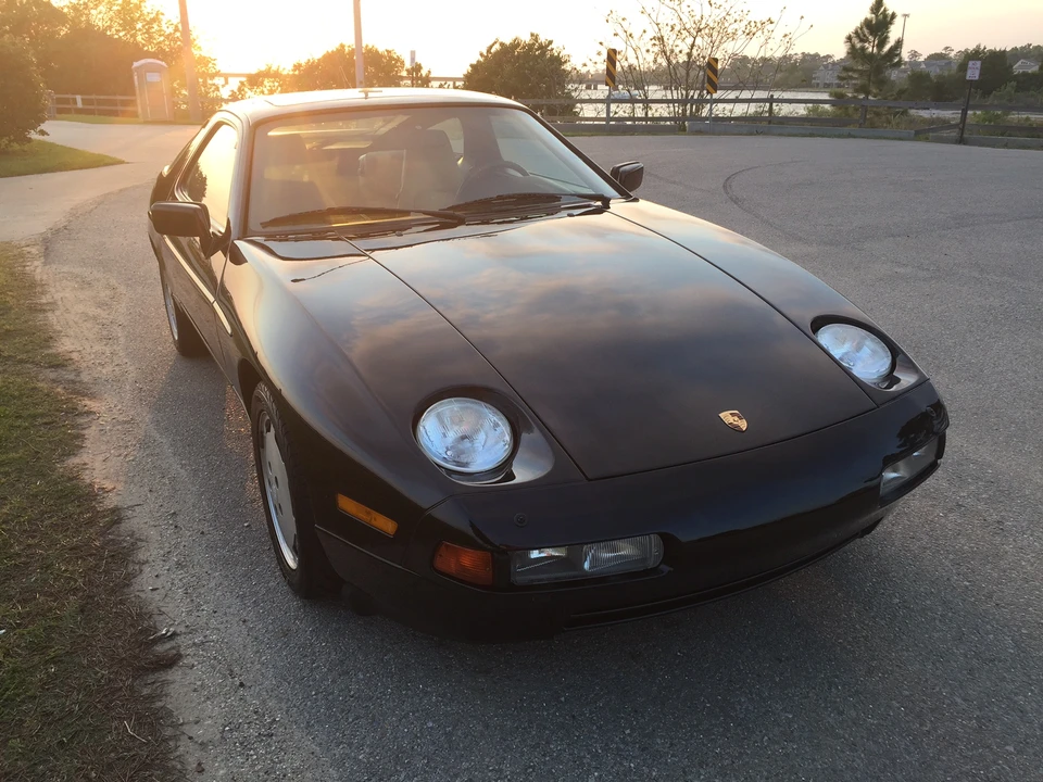 1989 Porsche 928 S4 - Image 8 of 31