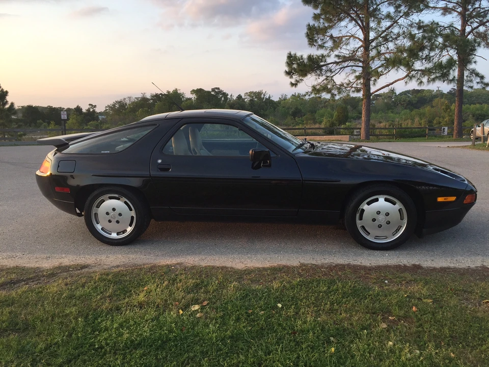 1989 Porsche 928 S4 - Image 6 of 31