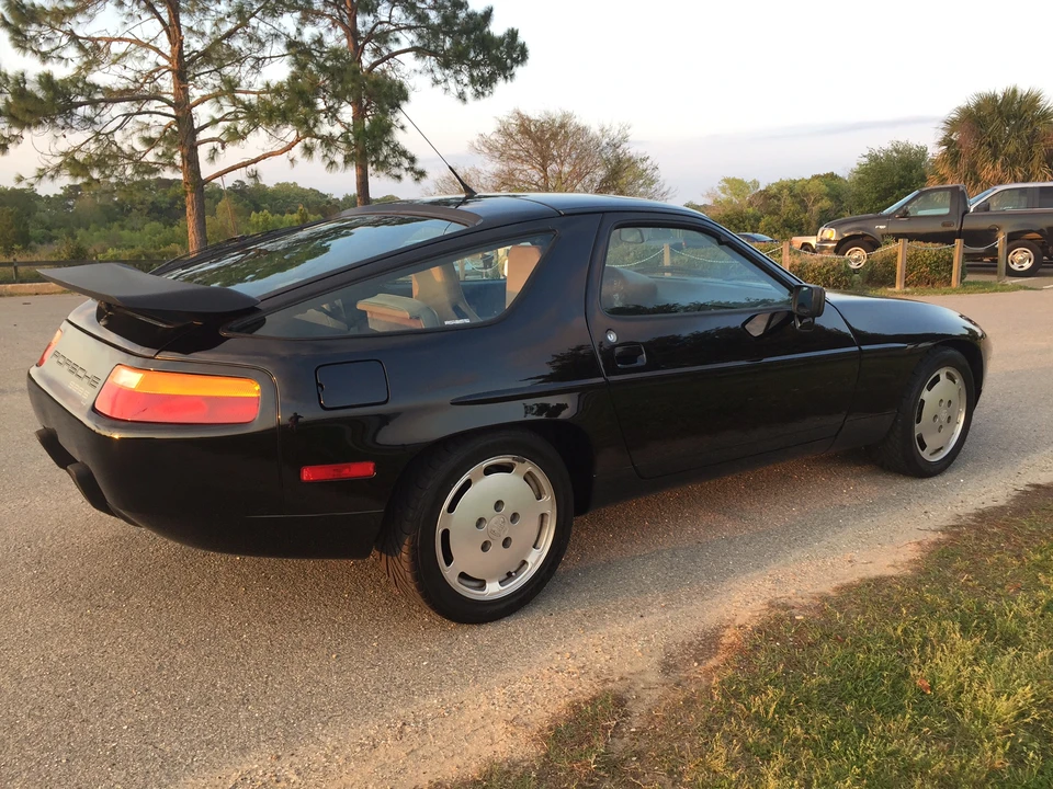 1989 Porsche 928 S4 - Image 5 of 31
