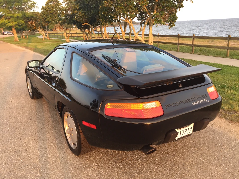 1989 Porsche 928 S4 - Image 3 of 31