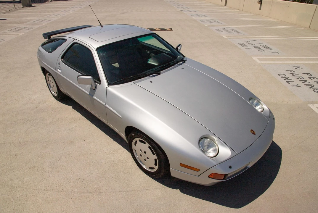 1989 Porsche 928 S4 - Image 9 of 31