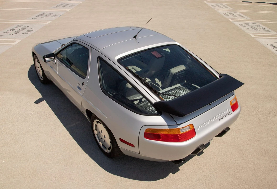 1989 Porsche 928 S4 - Image 16 of 31