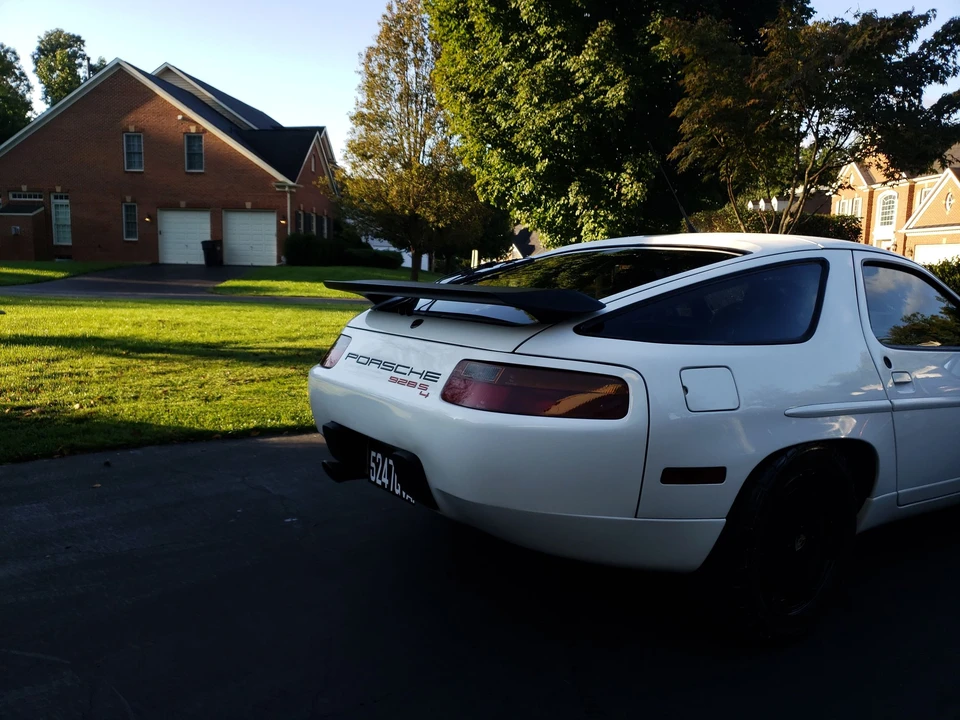 1989 Porsche 928 S4 - Image 12 of 13