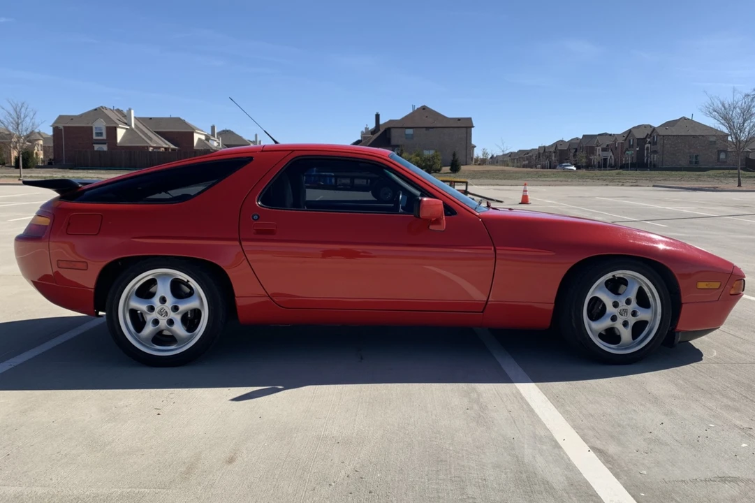 1989 Porsche 928 S4 - Image 19 of 31