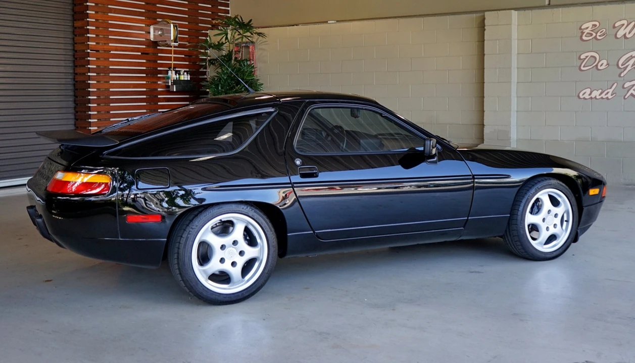 1989 Porsche 928 S4 - Image 27 of 31