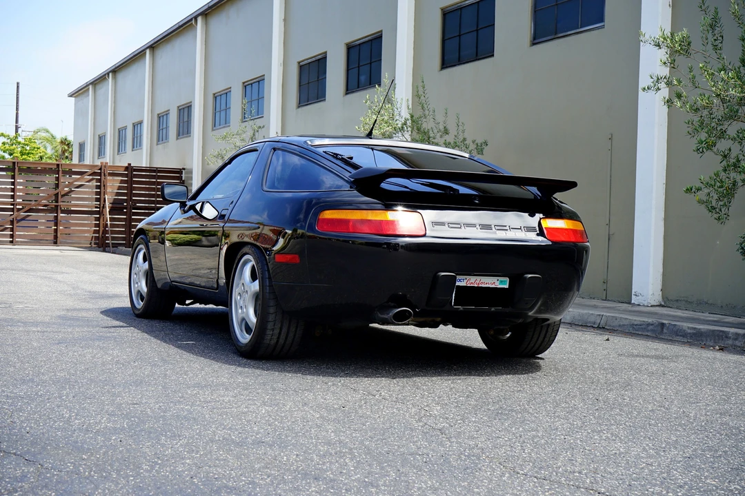 1989 Porsche 928 S4 - Image 14 of 31