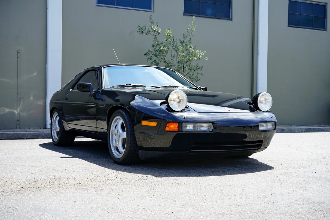 1989 Porsche 928 S4 - Image 17 of 31