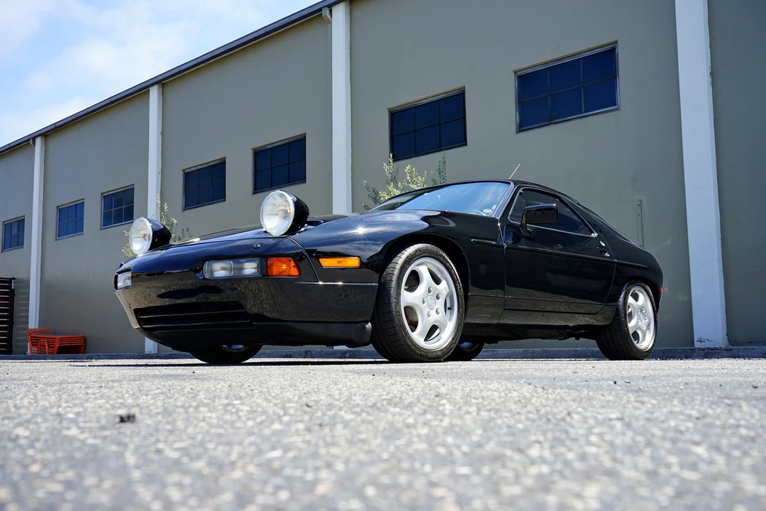 1989 Porsche 928 S4 - Image 12 of 31