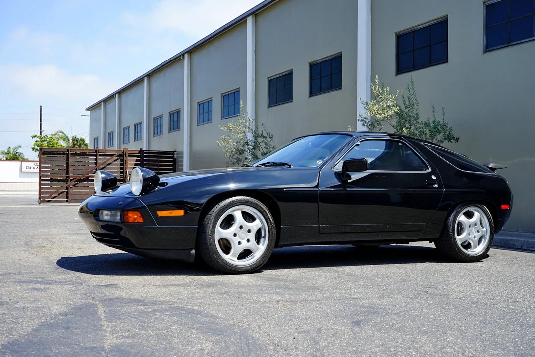 1989 Porsche 928 S4 - Image 13 of 31