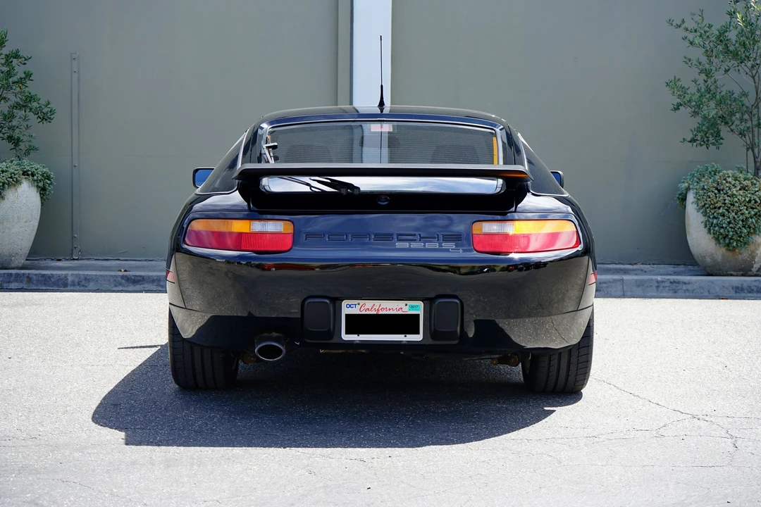 1989 Porsche 928 S4 - Image 8 of 31