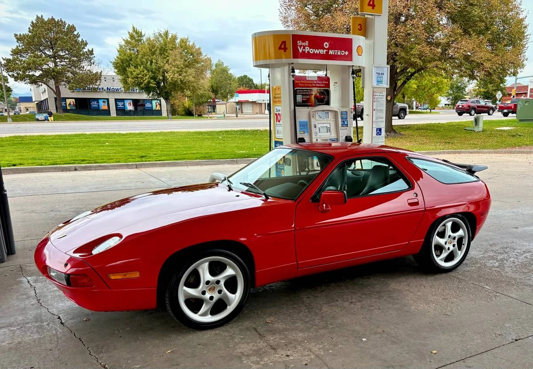 1989 Porsche 928 S4 - Image 5 of 24