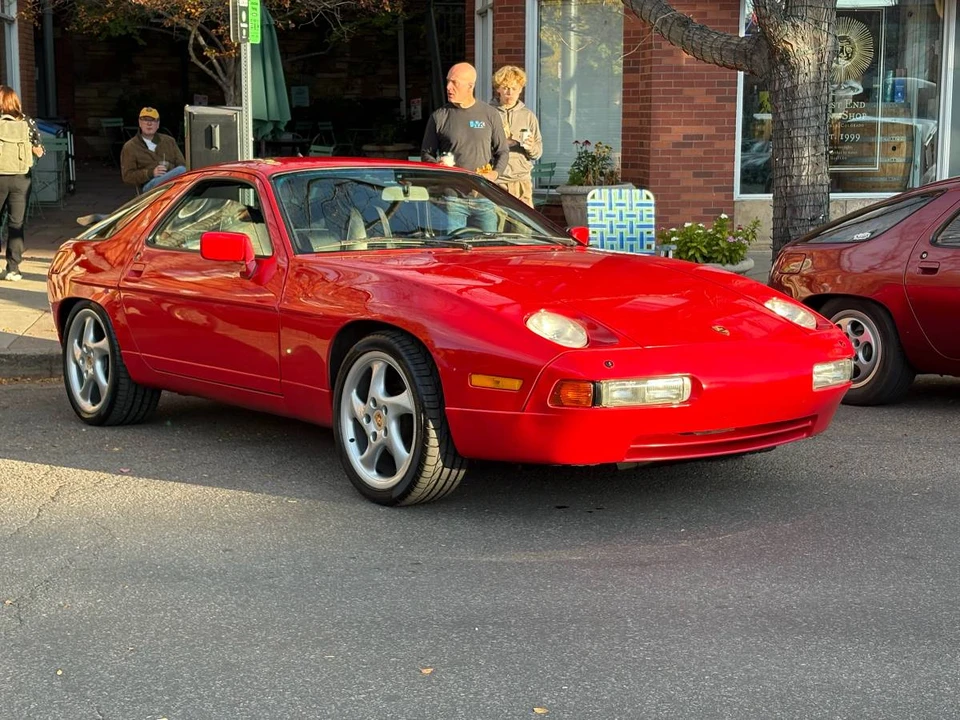 1989 Porsche 928 S4 - Image 4 of 24