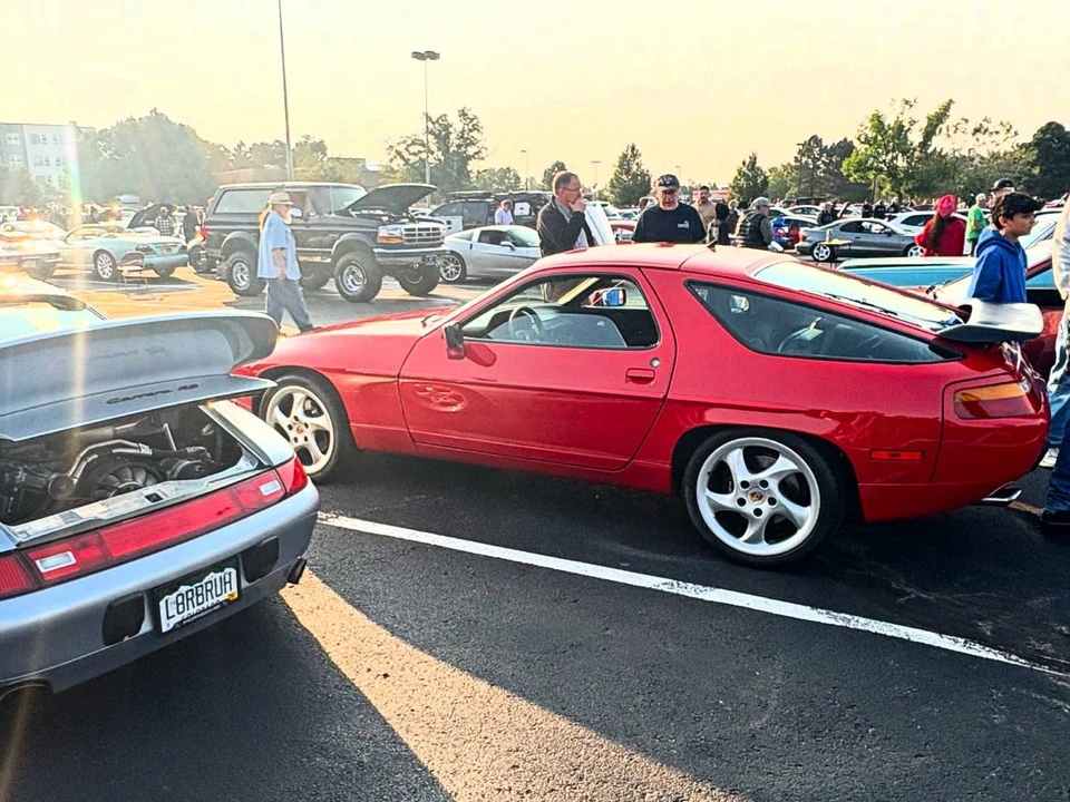 1989 Porsche 928 S4 - Image 6 of 24