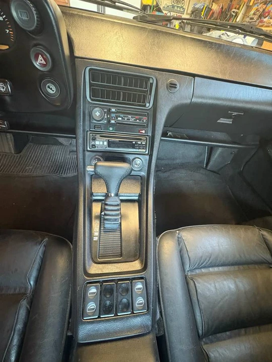 1989 Porsche 928 S4 - Image 11 of 24