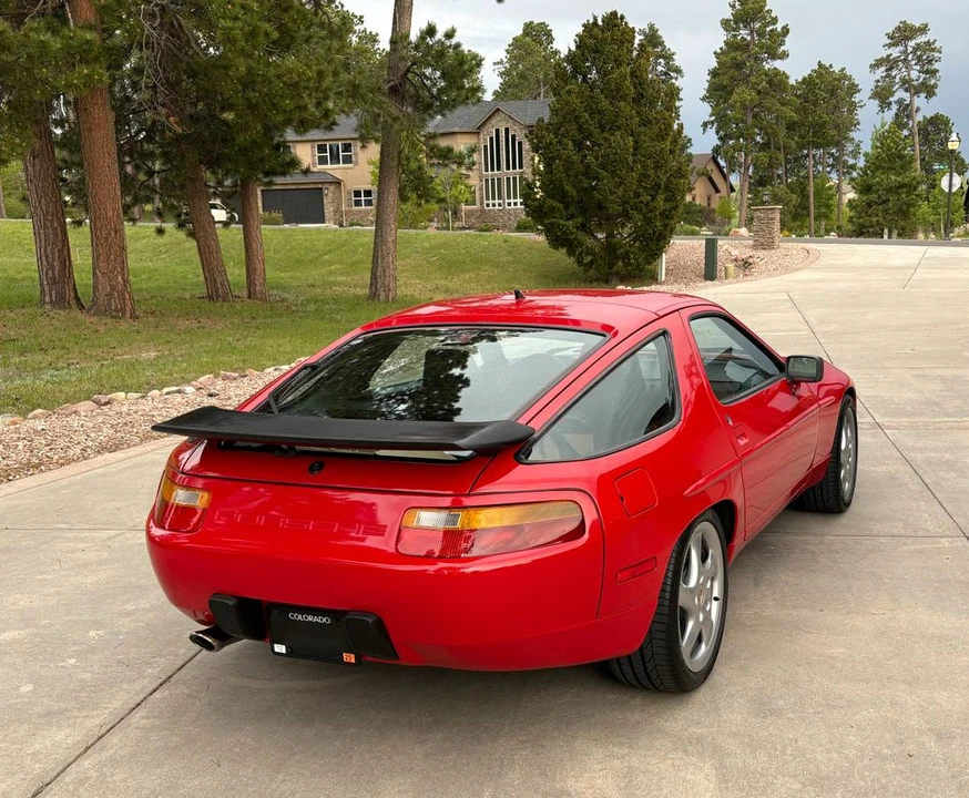 1989 Porsche 928 S4 - Image 16 of 24