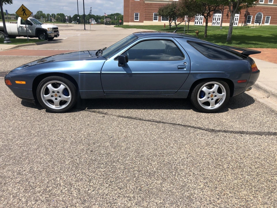 1989 Porsche 928 S4 - Image 5 of 31
