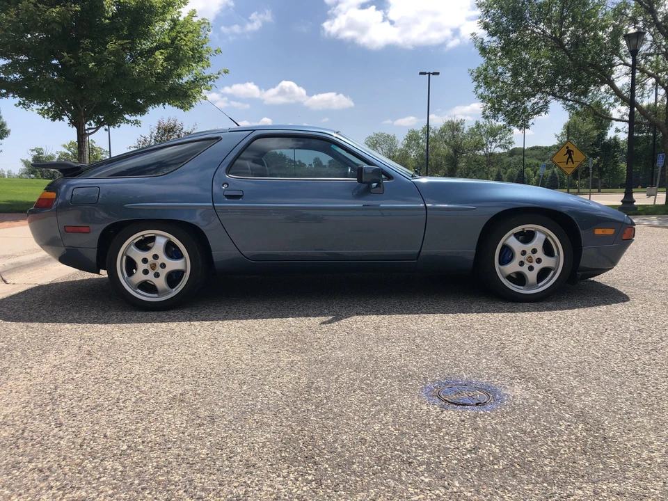 1989 Porsche 928 S4 - Image 24 of 31