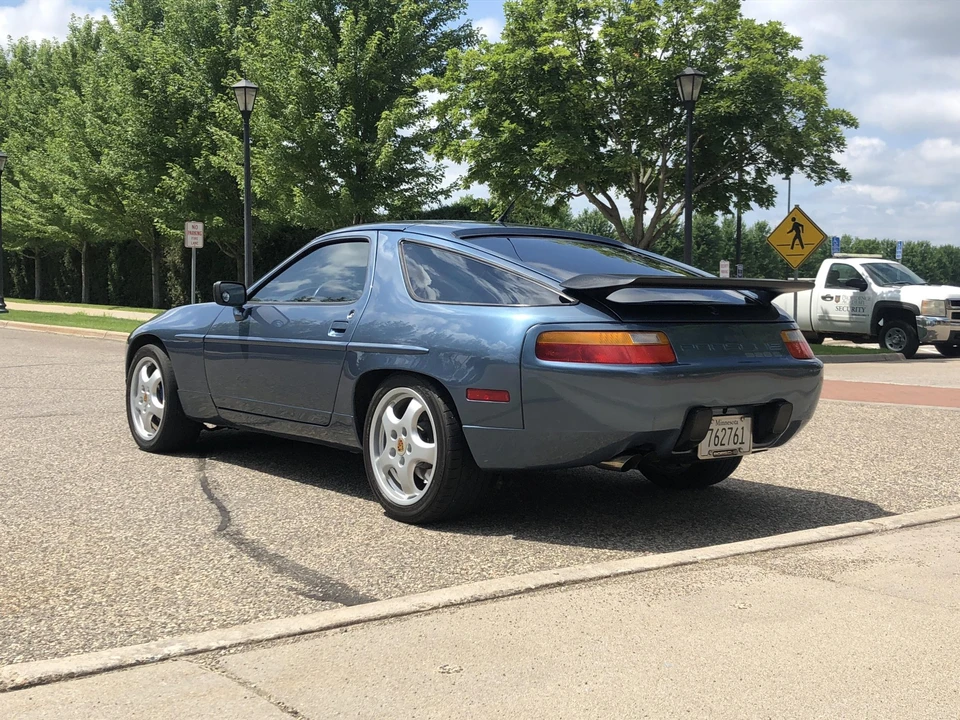 1989 Porsche 928 S4 - Image 11 of 31