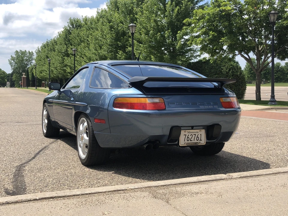 1989 Porsche 928 S4 - Image 14 of 31