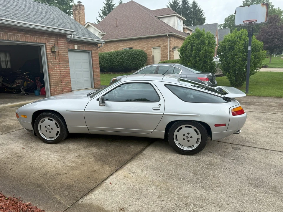 1989 Porsche 928 S4 - Image 6 of 31