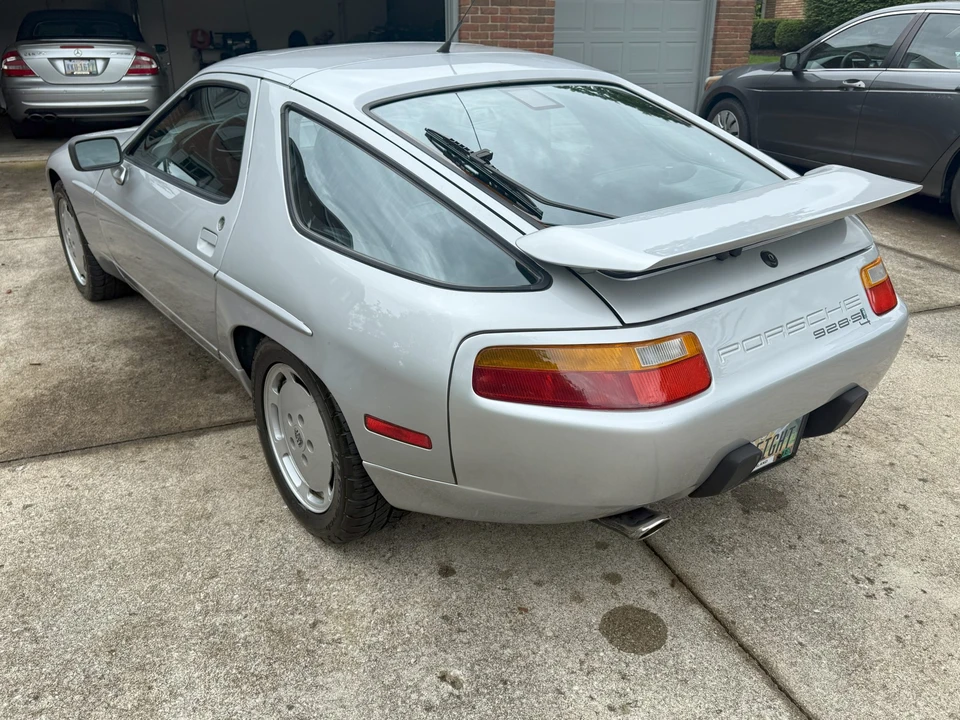 1989 Porsche 928 S4 - Image 8 of 31