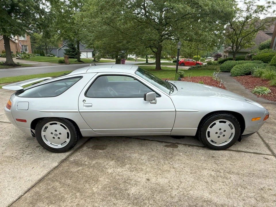 1989 Porsche 928 S4 - Image 18 of 31