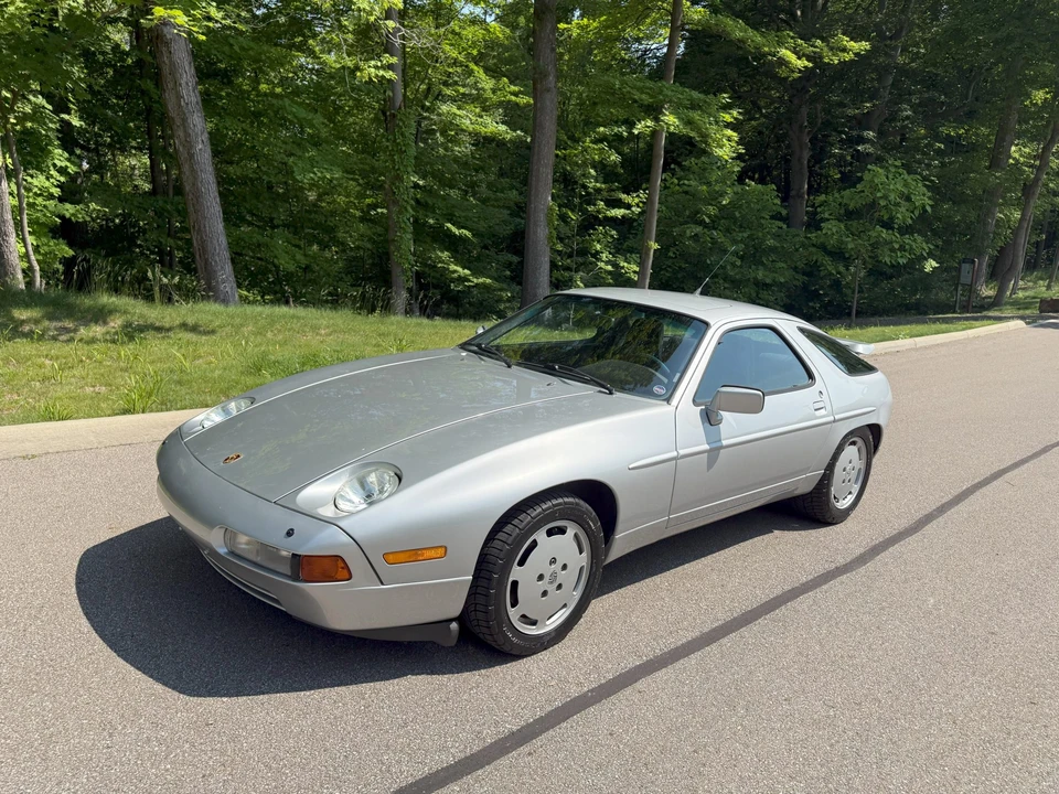 1989 Porsche 928 S4 - Image 4 of 31