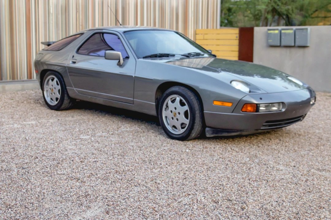 1989 Porsche 928 S4 - Image 2 of 31