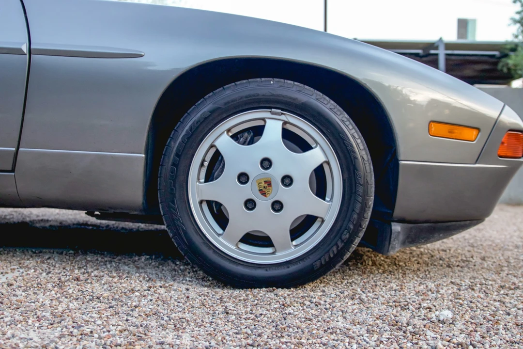 1989 Porsche 928 S4 - Image 22 of 31
