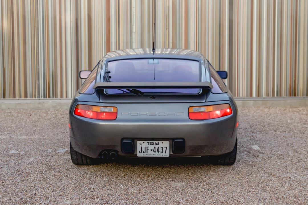 1989 Porsche 928 S4 - Image 11 of 31