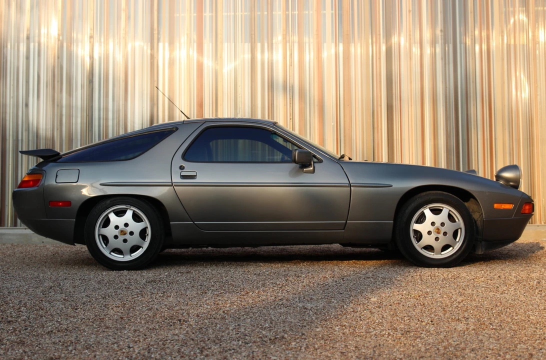 1989 Porsche 928 S4 - Image 17 of 31
