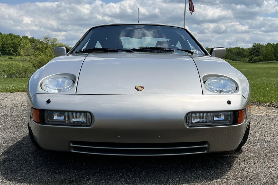 1989 Porsche 928 S4 - Image 2 of 17