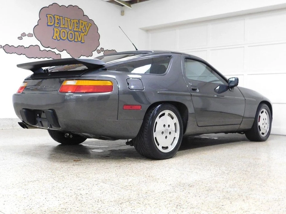 1989 Porsche 928 S4 - Image 4 of 31