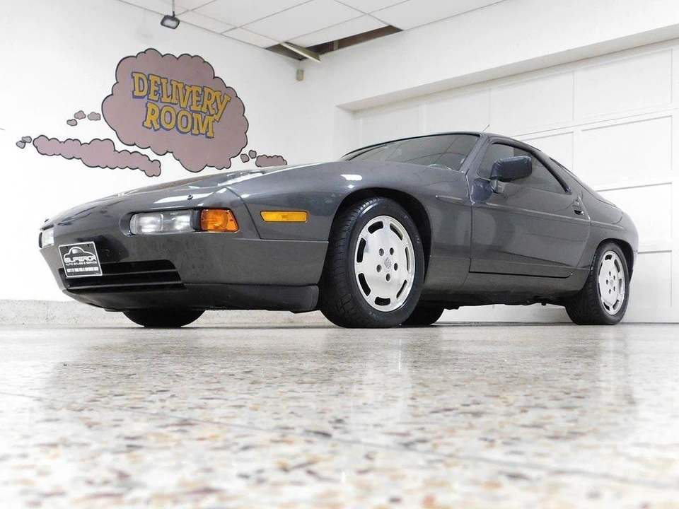 1989 Porsche 928 S4 - Image 7 of 31