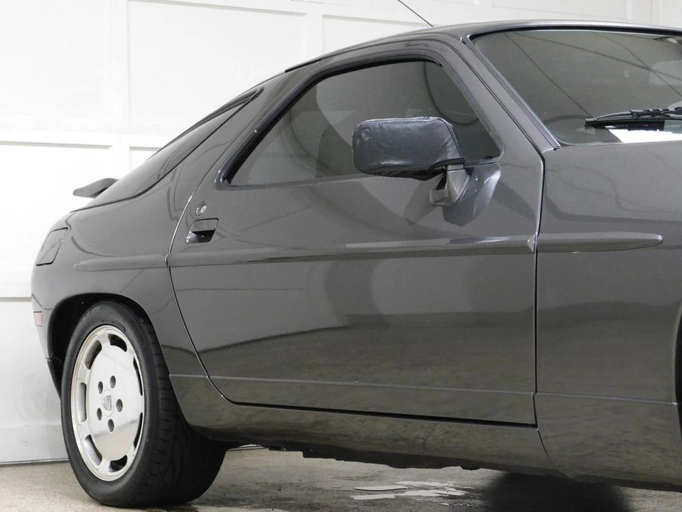 1989 Porsche 928 S4 - Image 10 of 31