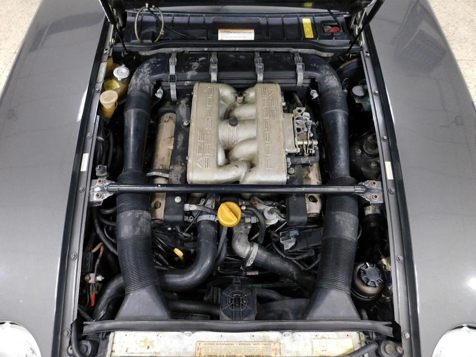 1989 Porsche 928 S4 - Image 13 of 31