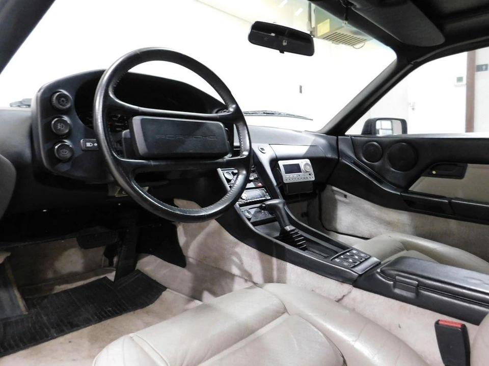 1989 Porsche 928 S4 - Image 28 of 31