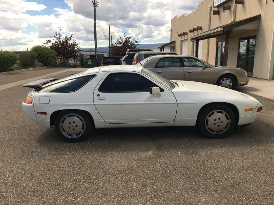 1989 Porsche 928 S4 - Image 6 of 8