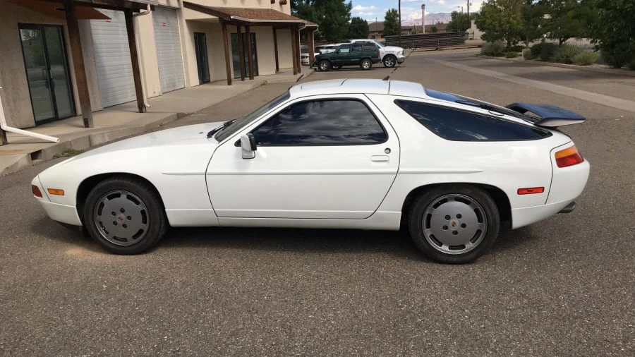 1989 Porsche 928 S4 - Image 2 of 9