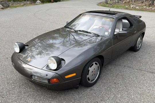 1989 Porsche 928 S4