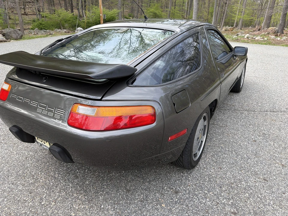 1989 Porsche 928 S4 - Image 24 of 31