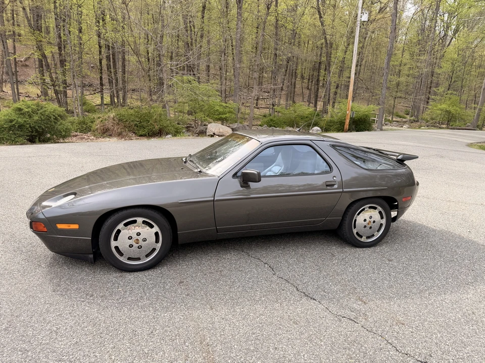 1989 Porsche 928 S4 - Image 14 of 31