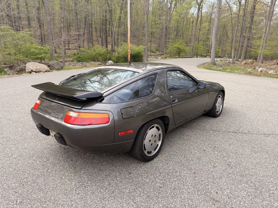 1989 Porsche 928 S4 - Image 25 of 31