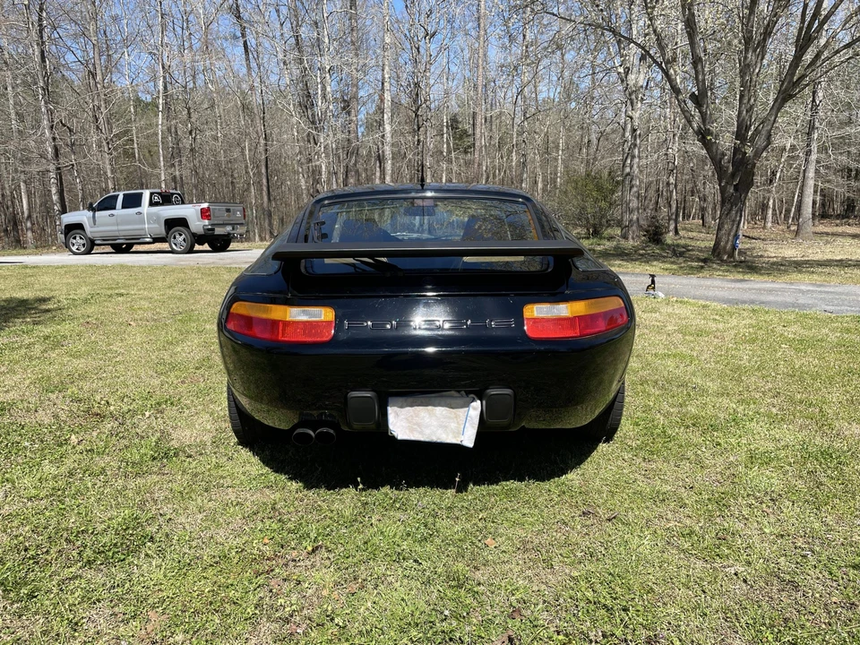 1989 Porsche 928 S4 - Image 8 of 31